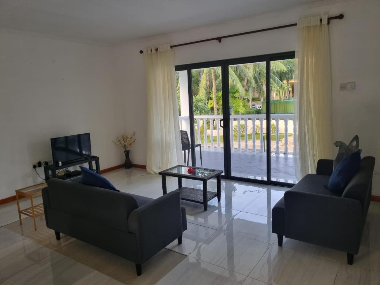 Les Forbans Selfcatering Apartment Takamaka Dış mekan fotoğraf